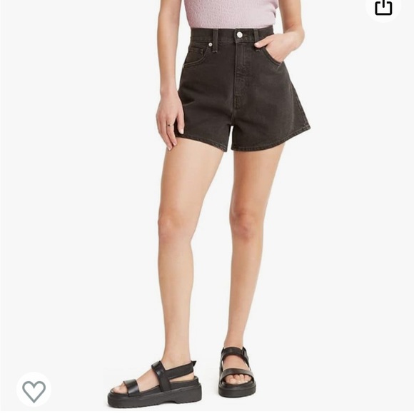 NWT Levi's Women's High Waisted Mom Short size 27 - Picture 1 of 4